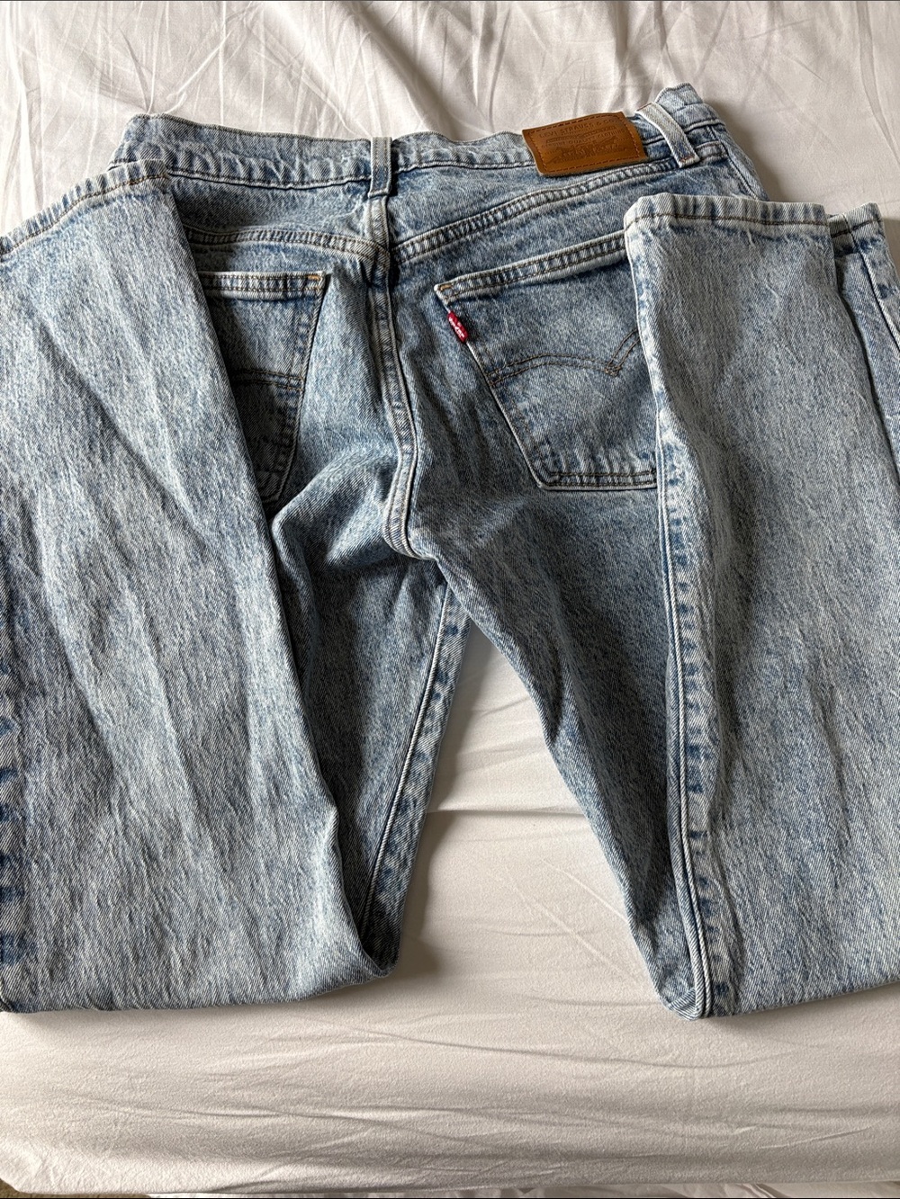 Levi’s Light Wash Middy Straight Leg Jeans - Picture 3 of 5